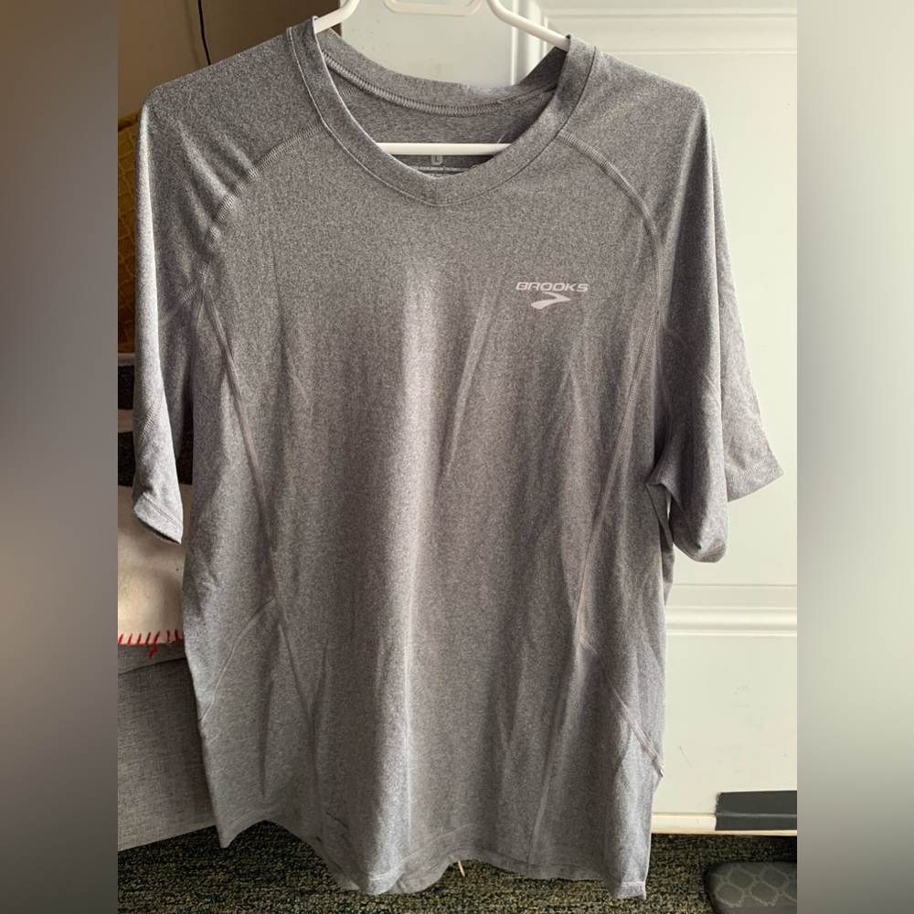 BROOKS Men’s Short Sleeve Shirt Grey Size Large